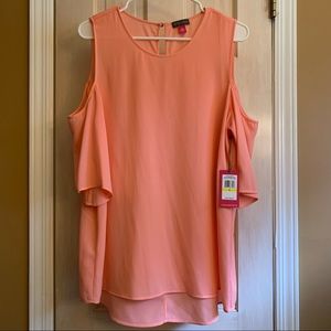 ☀️ Vince Camuto Pacific Breeze blouse ☀️